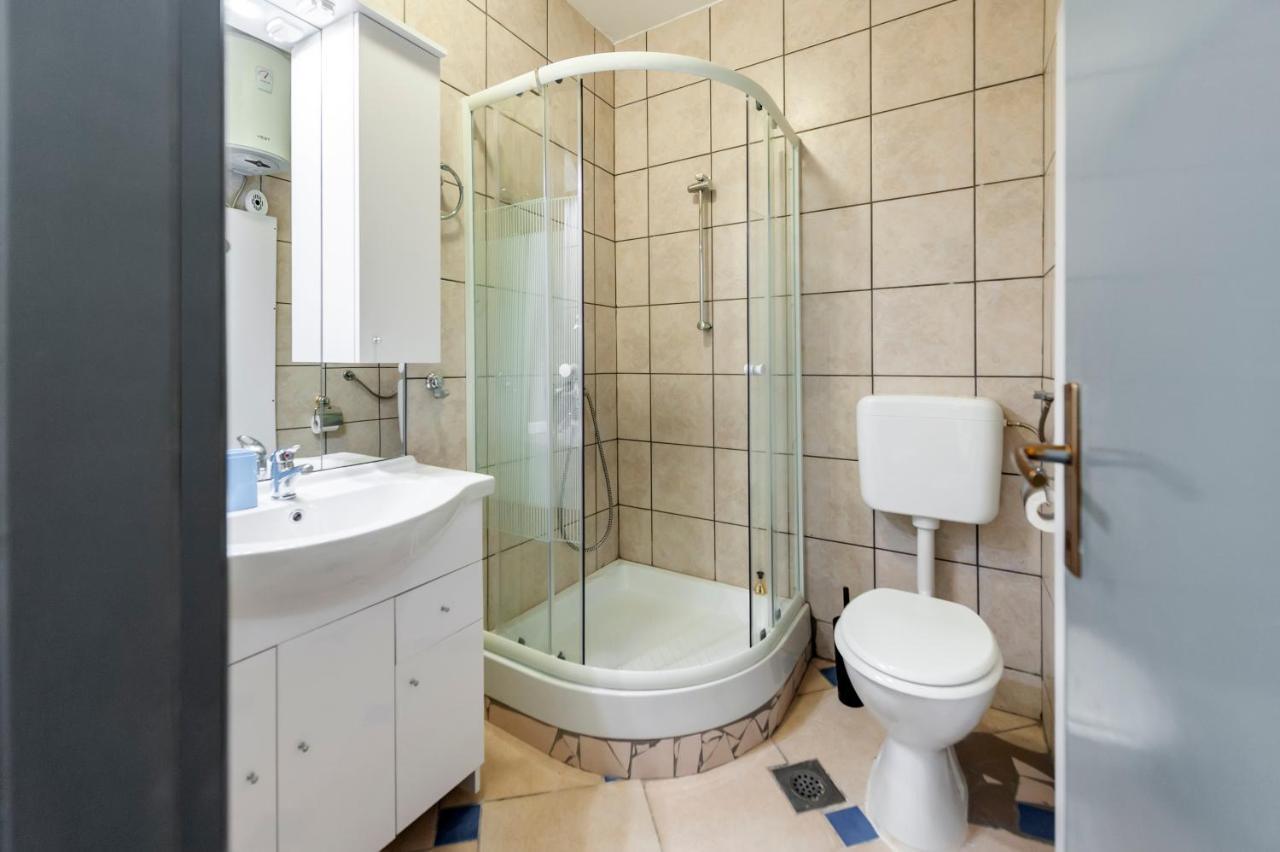 Secret Rooms 罗维尼 外观 照片
